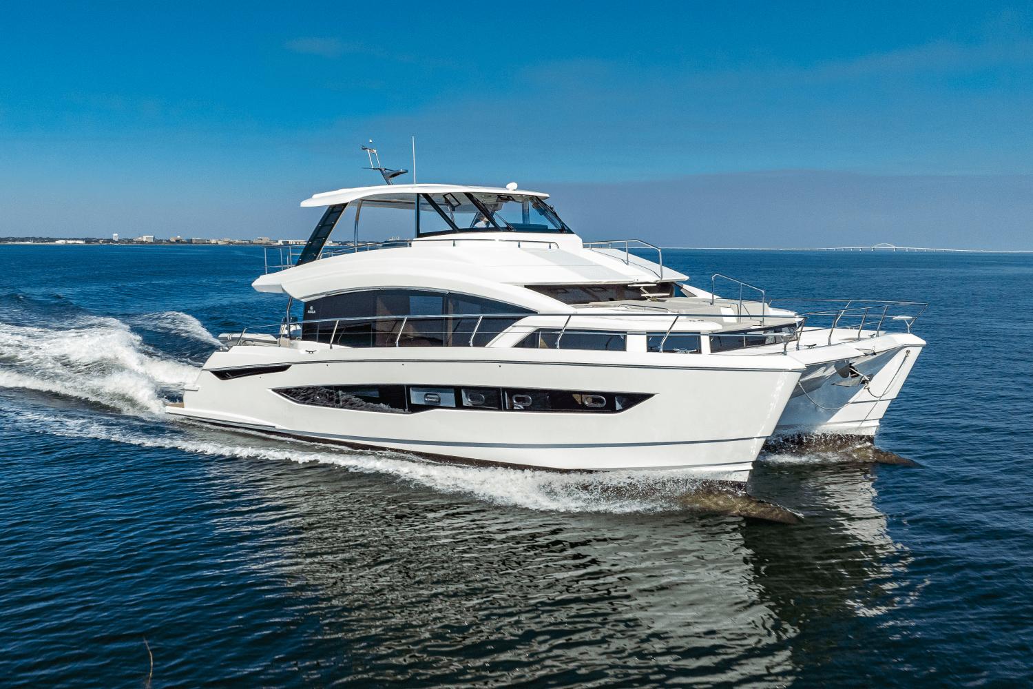 similar yachts