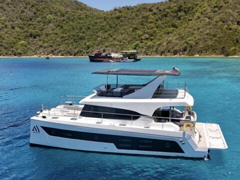 Unwinding Aventura 50 six-cabin bareboat power catamaran for twelve guests in the British Virgin Islands
