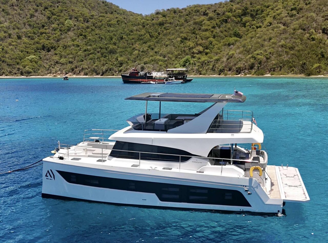 Unwinding Aventura 50 six-cabin bareboat power catamaran for twelve guests in the British Virgin Islands